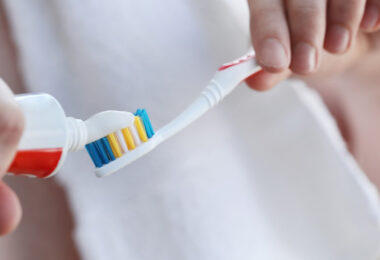 Jak prawidłowo myć zęby?